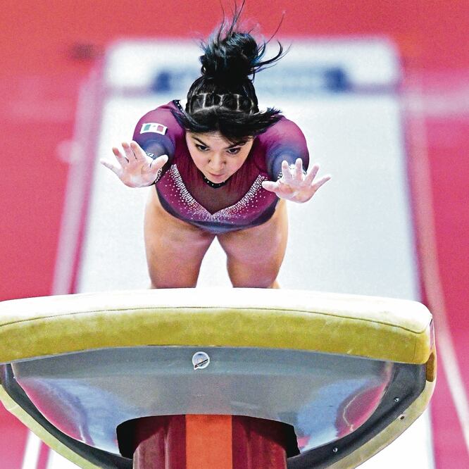 La gimnasta cachanilla se concentra en la última parada de la Copa del Mundo. XINHUA