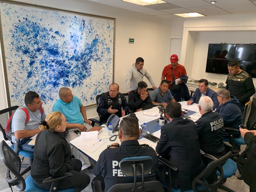 Mesa de diálogo entre la Policía Federal y autoridades / Manuel Espino. El Universal