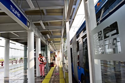 Luce vacía nueva estación del Trolebús Elevado