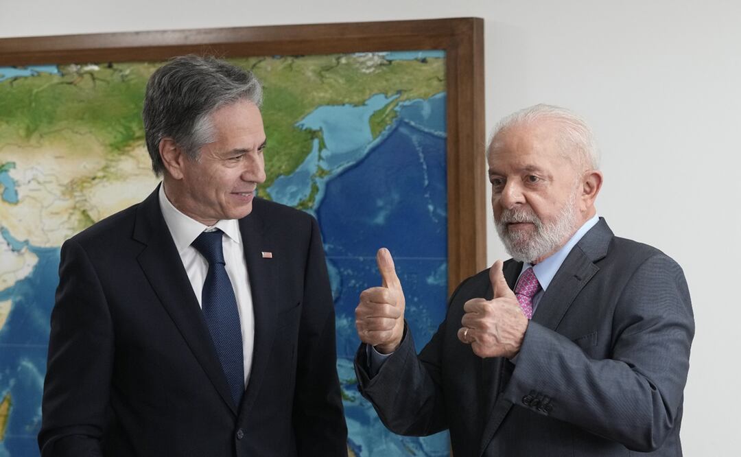 El presidente de Brasil, Luiz Inacio Lula da Silva, se reunió con el secretario de Estado de EU, Antony Blinken, en el palacio presidencial de Planalto, Brasilia. Foto: AP