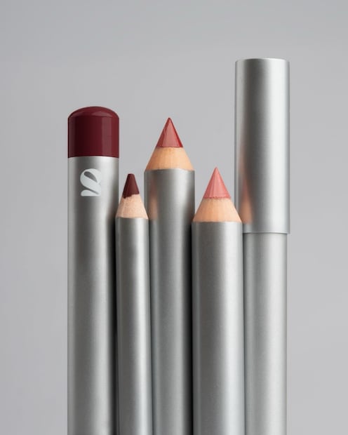 Lip combo inspirado en el agua de jamaica. Foto: Instagram @sarellybeauty