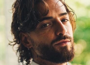 Maluma da una clase magistral de moda masculina con estos 3 looks del Fashion Week