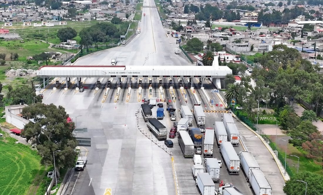 Desde la mañana del martes 6 de agosto comenzó el calvario para los transportistas que quedaron atrapados en el tráfico de la vía federal, donde pasaron dos noches con hambre y cuidándose de la rapiña. Foto: Juan Carlos Williams