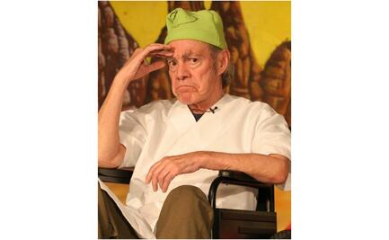 Se va "El Loco" Valdés y memes mantienen invicto a Chabelo