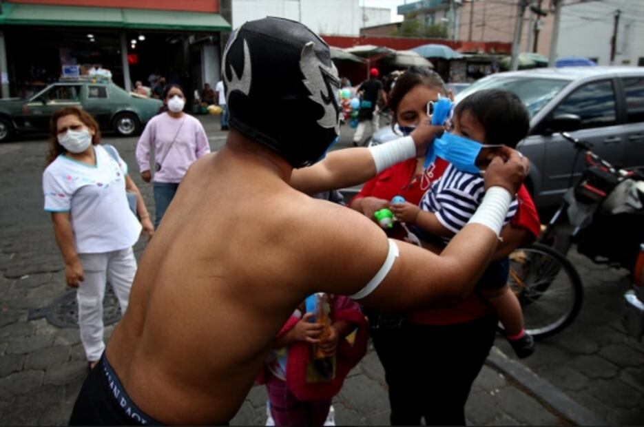 Fotos de la semana: Pequeños superhéroes y rituales a la Santa Muerte