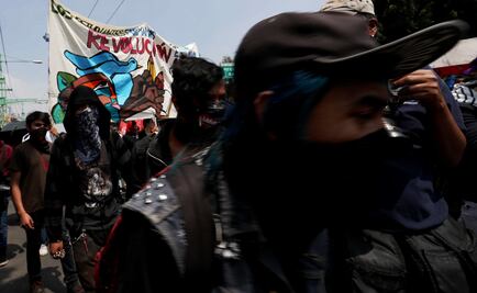 Maestros y estudiantes de Chiapas conmemoran el 2 de octubre