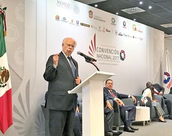 Apapachan a Narro en fiesta de "El Jefe" Diego