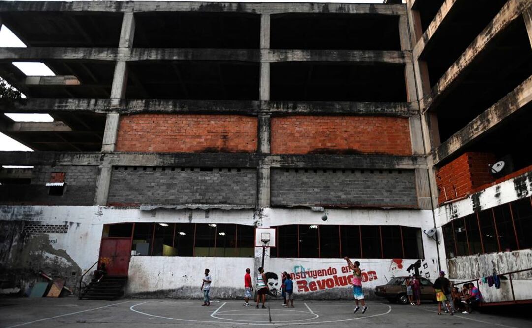 En Jehová Giré viven unos 80 menores, pero solo 50 van a la escuela  (Fotos: AFP)