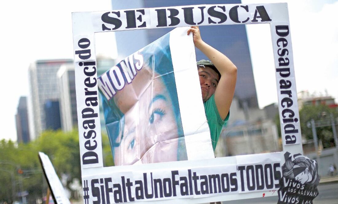 En el marco del Día Internacional de las Víctimas de Desapariciones Forzadas, familiares se manifestaron en la Alameda central de la ciudad de México con el fin de demandar justicia (EDGARD GARRIDO. REUTERS)