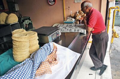 Retrocede 0.6% economía mexicana en abril