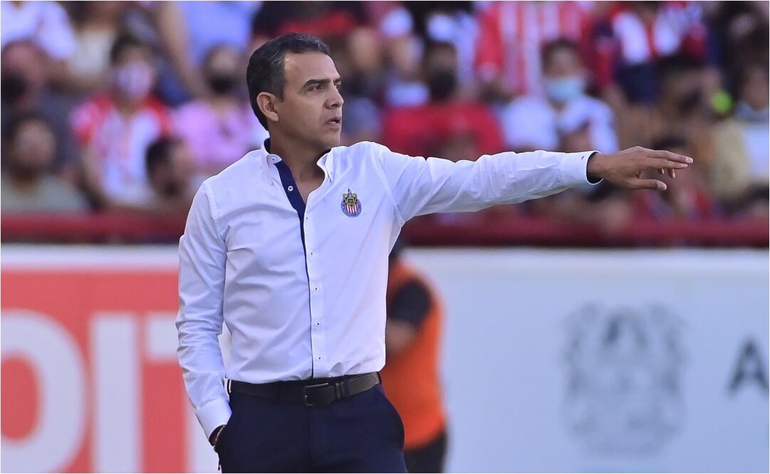 Ricardo Cadena ya tendría el 11 titular de Chivas para enfrentar a Pumas / FOTO: IMAGO7