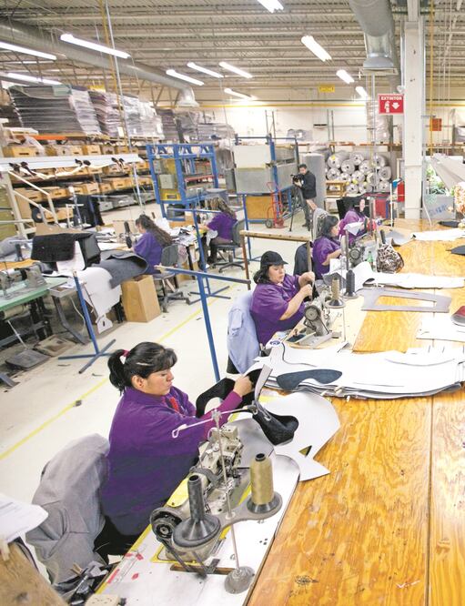 Regresaron a las plantas 3 millones de empleados. Foto: ARCHIVO EL UNIVERSAL