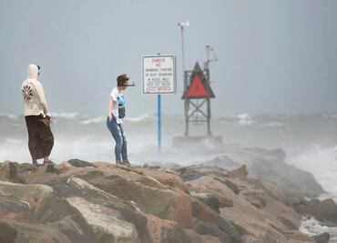 Dos muertos en EU por paso de tormenta "Hermine"