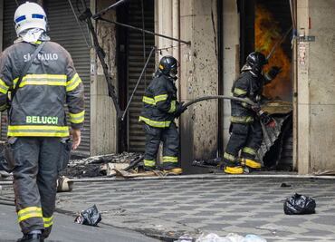 VIDEO: Incendio en un edificio comercial en el centro de Sao Paulo; se desconoce si hay heridos