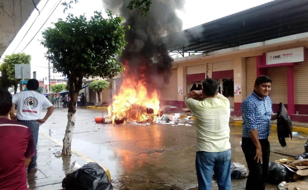En este municipio de la Cuenca, los maestros han tomado gasolineras y comercios (Foto: Quadratin)