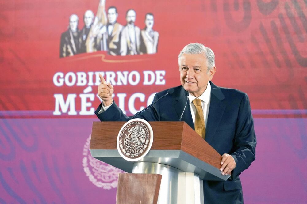 El presidente Andrés Manuel López Obrador anunció que se tomarán en cuenta las peticiones de la CNTE en las leyes secundarias de la reforma educativa y dijo que se reunirá con integrantes de la Coordinadora el lunes. Foto: RESIDENCIA