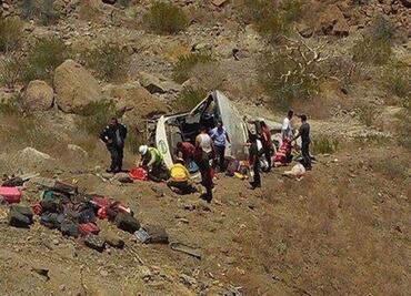 Se accidenta autobús con al menos 40 normalistas en BCS