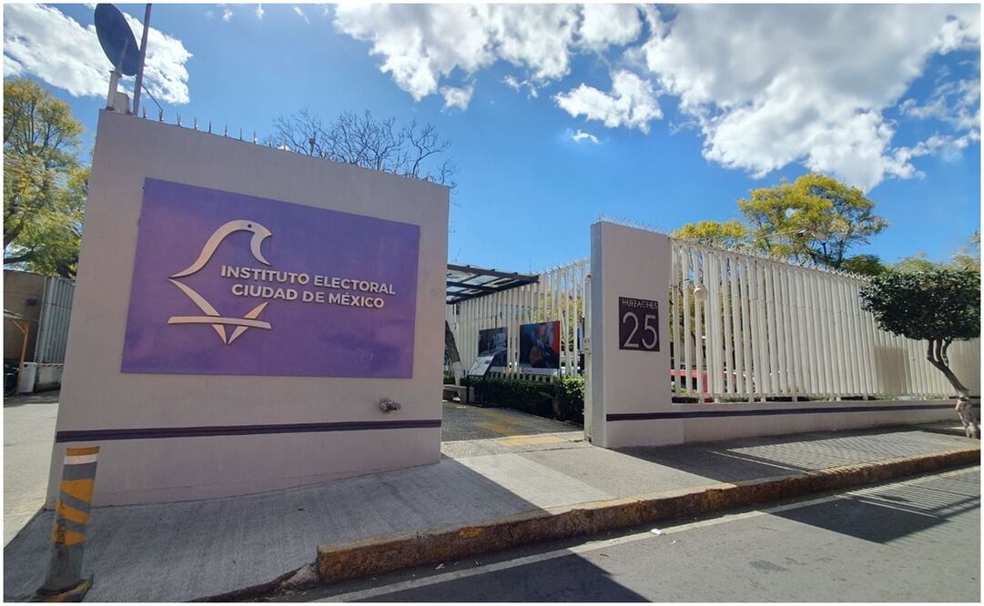 Ernesto Ramos pidió ser sustituido de la Comisión por la presunta falsificación de su firma, y esta tarde, por mayoría de votos, el Consejo General del IECM lo aprobó. Foto: Especial
