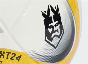 Miguel Layún presenta el tecnológico balón que tendrá la Kings League Américas