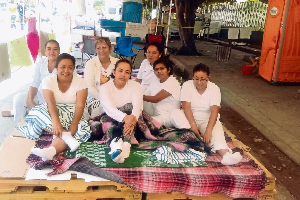 Enfermeras en huelga buscan ayuda de AI