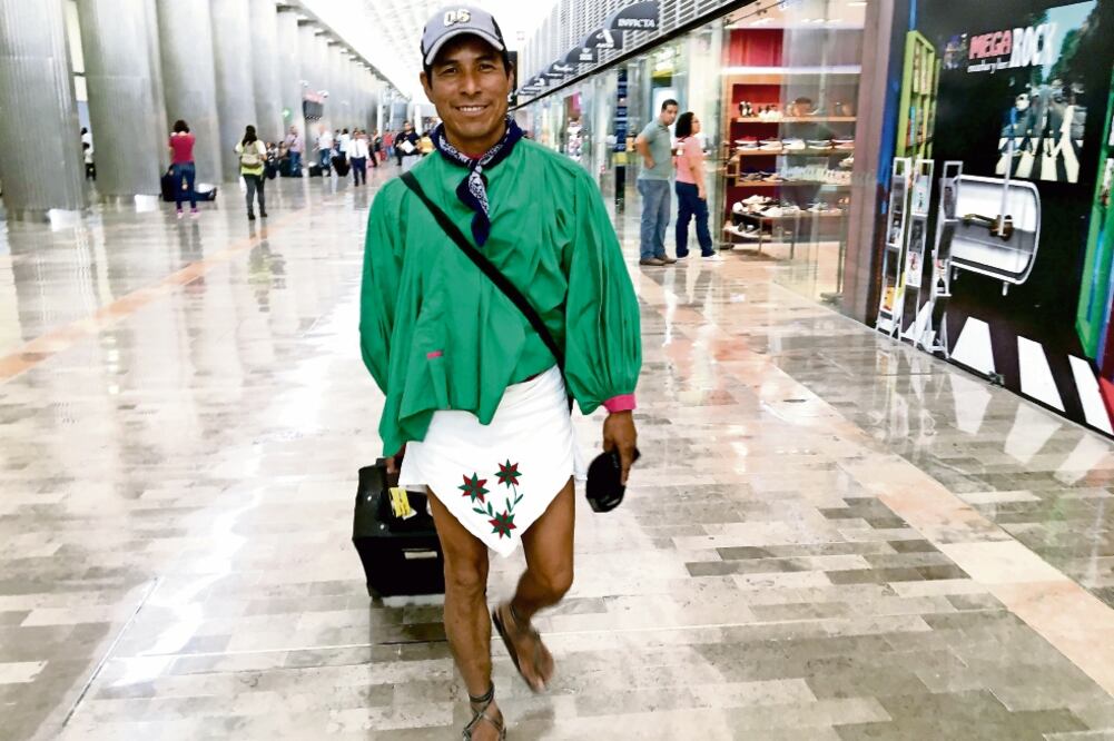 Los premios que ha recibido Silvino Cubesare le han dejado compensaciones económicas que van de los 25 mil a los 40 mil pesos. (CORTESÍA)