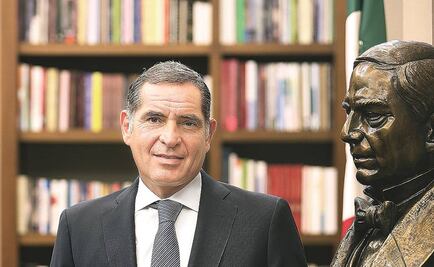 Cué espera que 3 mil 500 maestros se evalúen mañana