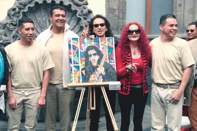 Reclusos dejan sus celdas para convivir con Alex Lora 