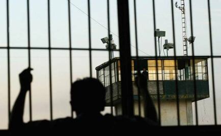 Mass release of U.S. prisoners spells deportation for hundreds