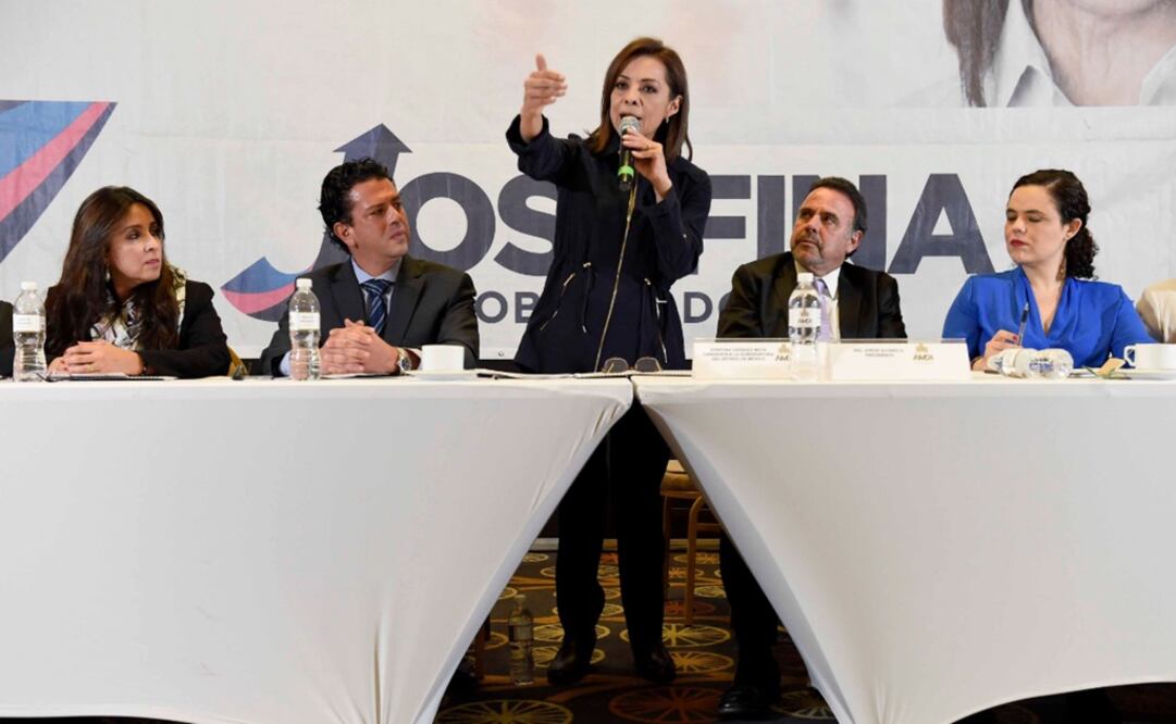 Tomada de @JosefinaVM