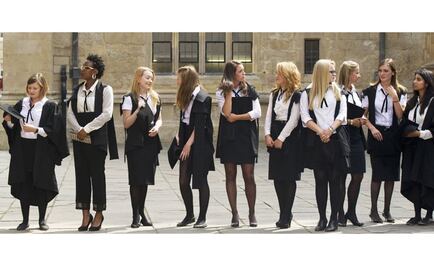 Por primera vez en mil años de historia, Oxford admite más mujeres que hombres