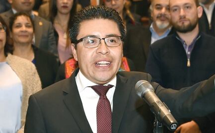 Diputado de Morena propone salario base para trabajadores de gasolineras; se pretende reducir la dependencia de propinas