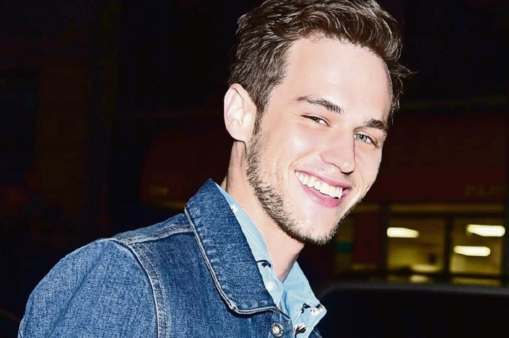 Flynn es uno de los protagonistas de 13 reasons why (ARCHIVO EL UNIVERSAL)