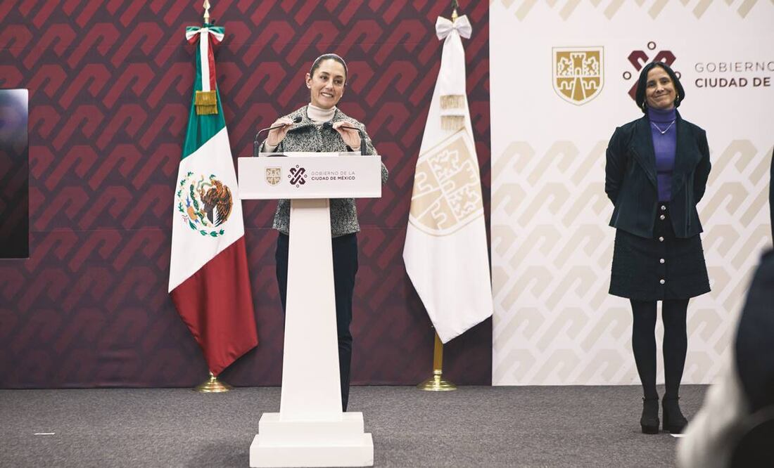 La jefa de Gobierno, Claudia Sheinbaum, hizo el anuncio de los descuentos en los impuestos junto con la secretaria de Administración y Finanzas, Luz Elena González.