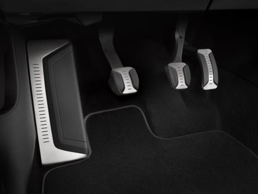 ¿Es mejor un auto manual que uno automático?