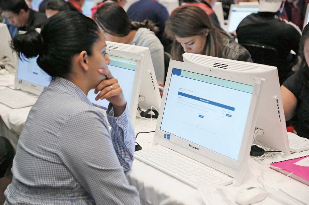 La administración federal identificó ahorros por más de 5 mil millones de pesos anuales debido a la detección de más de 44 mil plazas irregulares en el magisterio, además de la implementación de la reforma educativa. (ARCHIVO EL UNIVERSAL)