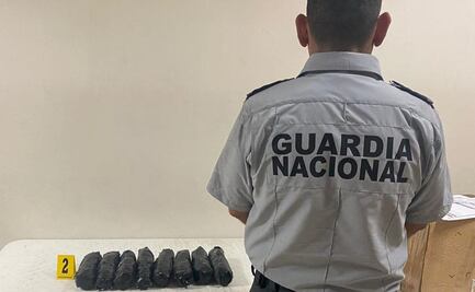 Aseguran más de 7 kilos de crystal en carrocería de auto en Chihuahua 
