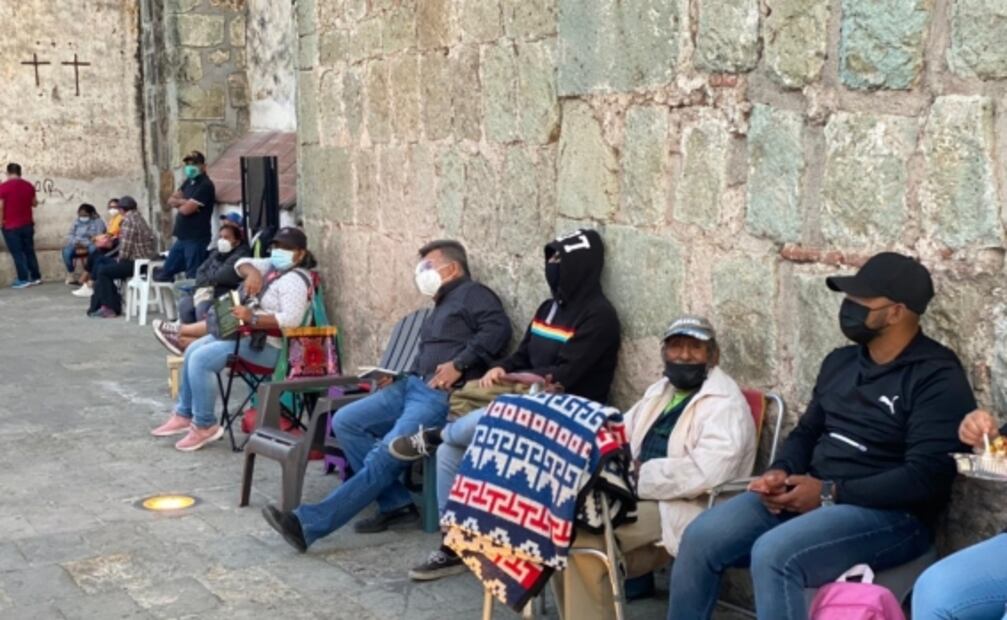 Incertidumbre, esperanza y canciones; así se vive en Oaxaca la espera por la vacuna Covid-19