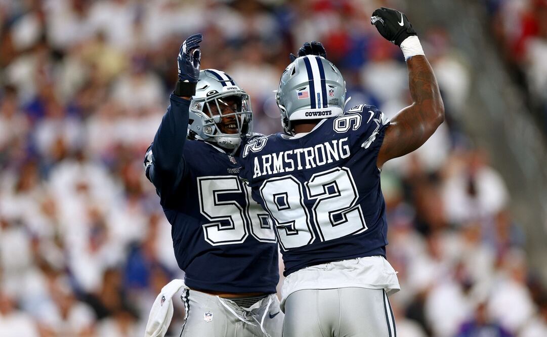 Dante Fowler Jr. y Dorance Armstrong de los Dallas Cowboys - FOTO: AFP