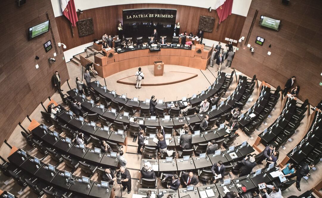 Senadores del PRI propusieron que el pleno se pronuncie porque la PGR y el SAT den celeridad a las investigaciones por presunto lavado de dinero en contra de Ricardo Anaya. Foto: Archivo/El Universal