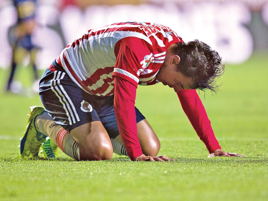 Omar Bravo no pudo hacerse presente en el marcador, ayer (SERGIO MEJÍA. IMAGO7)