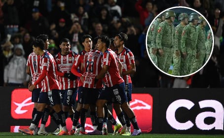 El curioso grito de un aficionado que robó reflectores en el Juárez vs Chivas
