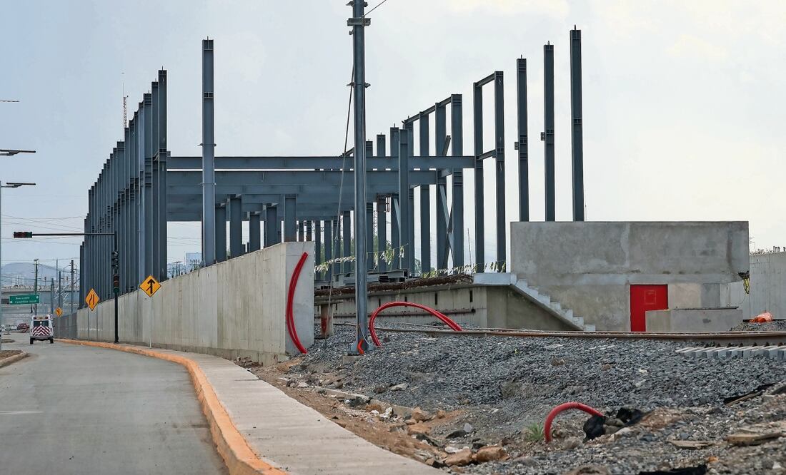 Pobladores de Tultepec tienen detenida la obra en diferentes puntos, pues quieren obras adicionales al proyecto original y de mitigación. Foto: Luis Camacho / EL UNIVERSAL