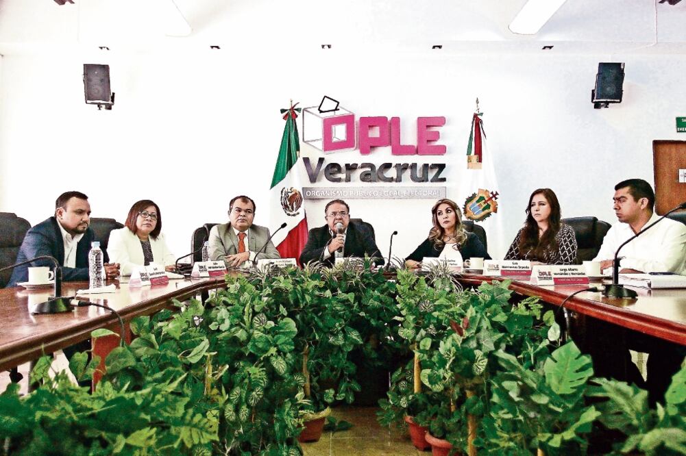 El Organismo Público Local Electoral confirmó que se cumplió con la paridad de género estipulada en la ley. (ARCHIVO EL UNIVERSAL)