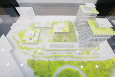 Clase política considera un exceso gasto en sede de INE