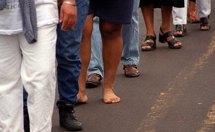 Obligan a caminar descalzo al edil de Zapotitlán Tablas