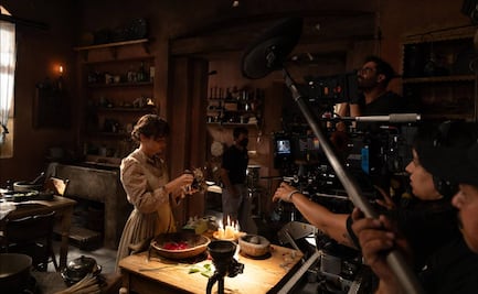 "Como agua para chocolate": con sazón resaltan discurso feminista