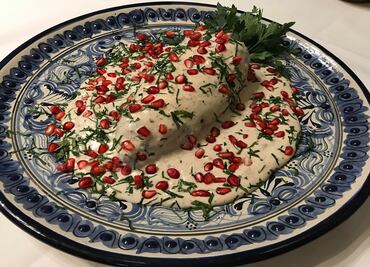 Un chile en nogada para probar en el Centro Histórico de CDMX