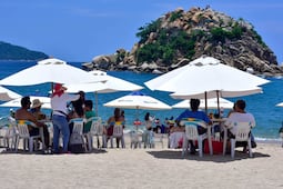 ¡Mucho cuidado! Cofepris alerta por estado de cinco playas en México 