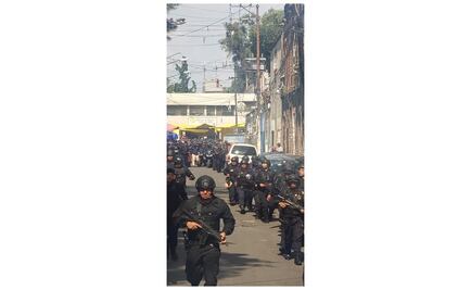 Detienen a 14 durante operativo en Tepito