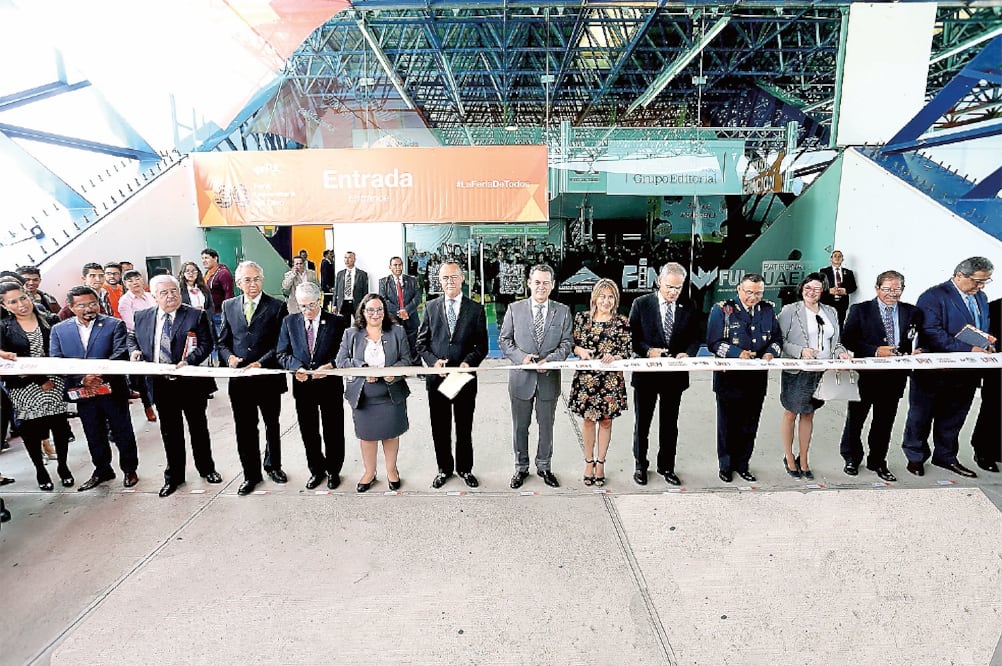 En la inauguración de la Feria participaron, entre otros, la Secretaria de Educación estatal, Sayonara Vargas; el rector Adolfo Pontigo; y el embajador de Israel, Jonathan Peled (DINORATH MOTA. EL UNIVERSAL)